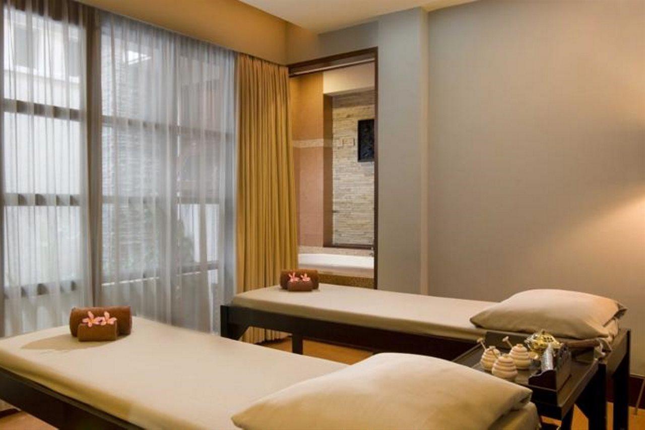 Hotel Santika Pontianak Kültér fotó