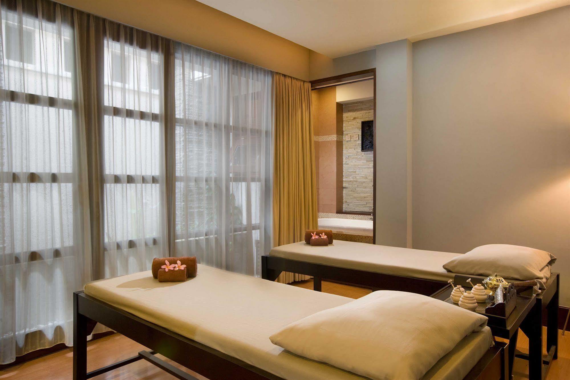 Hotel Santika Pontianak Kültér fotó